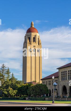 Palo Alto, Kalifornien - 10. November 2023: Schöne Architektur der Stanford University in Palo Alto, Kalifornien Stockfoto