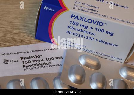 Pfizer Paxlovid - Medikament zur Behandlung von COVID 19 Foto: Osnapix Pfizer Paxlovid - Medikament zur Behandlung von COVID 19 *** Pfizer Paxlovid Medikament zur Behandlung von COVID 19 Photo osnapix Pfizer Paxlovid Medikament zur Behandlung von COVID 19 MH Credit: Imago/Alamy Live News Stockfoto