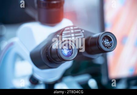 Industrielles elektronisches hochproduktives optisches Stereomikroskop Stockfoto