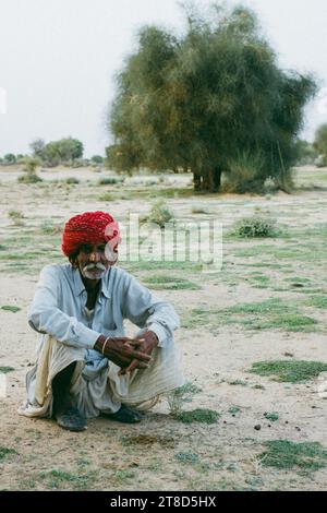Traditioneller älterer Rajasthani-Mann in Indien Stockfoto