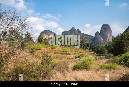 Danxia Landform der Xiaowudang Berge in China Stockfoto