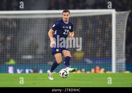 Glasgow, Schottland. 19. November 2023; Hampden Park, Glasgow, Schottland: Qualifikation für Fußball der Euro 2024, Schottland gegen Norwegen; Kenny McLean aus Schottland Credit: Action Plus Sports Images/Alamy Live News Stockfoto