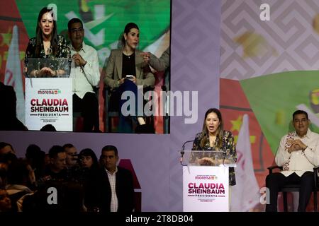 Mexiko-Stadt, Mexiko. November 2023. Die Präsidentin der Grünen, Karen Castrejon, bei der Anmeldung der einzigen Kandidatin für das Präsidentenamt Mexikos, Claudia Sheinbaum Pardo, im WTC Convention Center in Mexiko-Stadt. Am 19. November 2023 in Mexiko-Stadt, Mexiko (Credit Image: © Luis Barron/eyepix via ZUMA Press Wire) NUR REDAKTIONELLE VERWENDUNG! Nicht für kommerzielle ZWECKE! Stockfoto