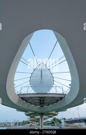 Lusail, Katar - 18. November 2023: Lusail Bridge Qetaifan Island Lusail Boulevard Qatar Stockfoto