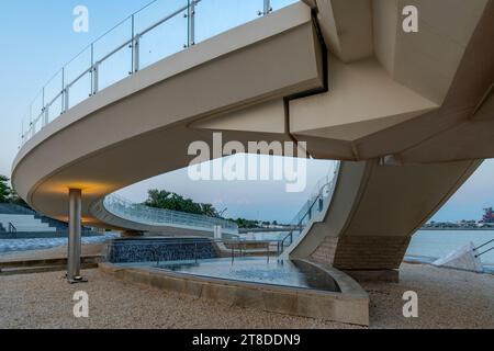 Lusail, Katar - 18. November 2023: Lusail Bridge Qetaifan Island Lusail Boulevard Qatar Stockfoto