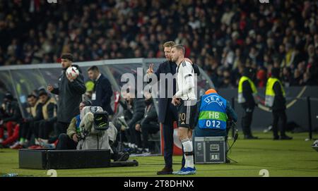 Berlin, Deutschland. November 2023. Trainer Julian Nagelsmann (Deutschland), Marvin Ducksch (Deutschland) Deutschland - Türkei 18.11.2023 Copyright (nu Stockfoto