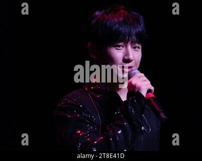 Jung Hae in 2023 beim JUNG HAE IN Fan Meeting IN DER 10. STAFFEL IN Los Angeles am Sonntag, 19. November 2023, im Saban Theatre in Beverly Hills, KALIFORNIEN. (Foto: Sthanlee B. Mirador/SIPA USA) Stockfoto