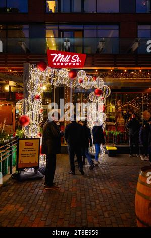 Christmas Village oder Market im Distillery District, Toronto, Kanada Stockfoto