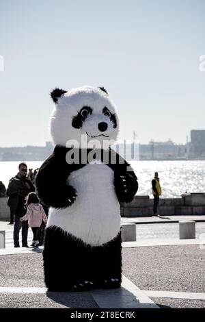 Ein riesiger Panda in Lissabon, Portugal Stockfoto