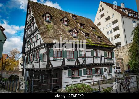 Ulm in Baden-Württemberg Fischerviertel, Hotel Schiefes Haus - 20.11.2023 Ulm *** Ulm in Baden Württemberg Fischerviertel, Hotel Schiefes Haus 20 11 2023 Ulm Credit: Imago/Alamy Live News Stockfoto