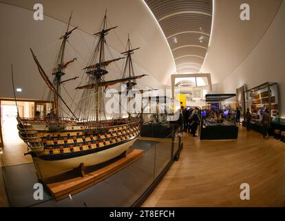 WIEDERERÖFFNUNG DES NATIONALEN MEERESMUSEUMS PARIS Stockfoto