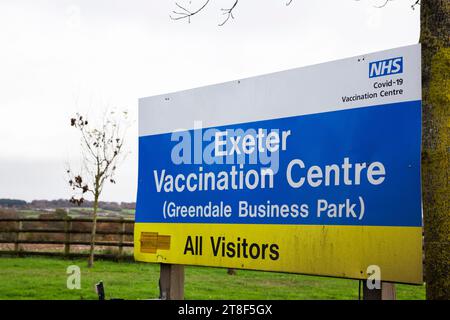 Exeter COVID-19 NHS Impfzentrum im Greendale Business Park Stockfoto