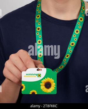 Das "Hidden Disabilities Lanyard"-Programm Stockfoto