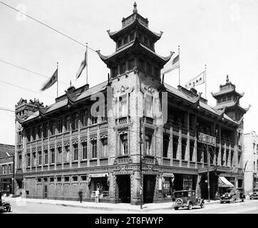 Am Leong Chinese Merchants Association Building an der 2216 South Wentworth Avenue in Chicago, ca. 1930. Stockfoto