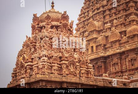 Einer der Turm im Komplex des Thanjavur Big Temple (auch Thanjai Periya Kovil in tamilischer Sprache genannt). Stockfoto