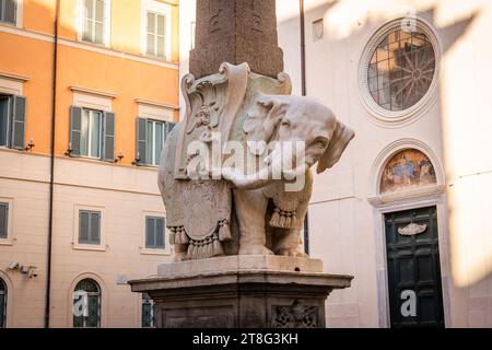 Rom, Italien, 8. november 2023 - der Elefant und Obelisk (Obelisco della Minerva) auf der Piazza della Minerva Stockfoto