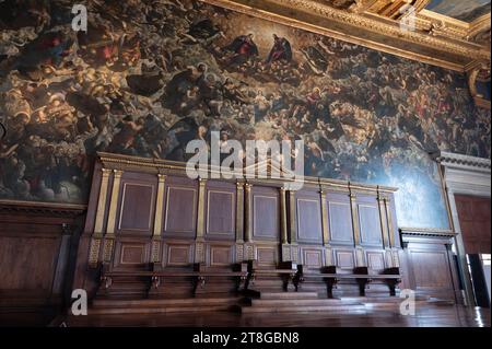 Sala del Maggior Consiglio (Halle des Großen Rates) im Palazzo Ducale (Dogenpalast) in Venedig in der Region Veneto in Norditalien. Das ist ich Stockfoto