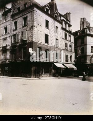 Ecke Rue Galande und Petit Pont, 5. Arrondissement, Paris, Atget, Eugène (Jean Eugène Auguste Atget), Fotograf, Fotografie, Grafik, Albumendruck, Abmessungen – Arbeit: Höhe: 21,6 cm, Breite: 17,8 cm Stockfoto