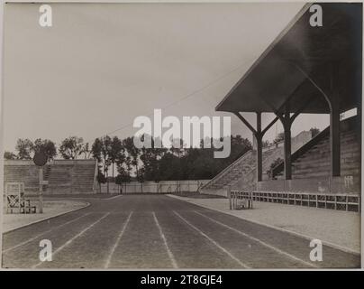 Pershing-Stadion, 12. Arrondissement, Paris, Fotograf, 1925, Fotografie, Grafik, Fotografie, Gelatinedruckbromiddruck, Abmessungen - Werk: Höhe: 16,8 cm, Breite: 22,8 cm Stockfoto