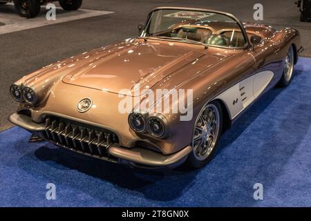 LAS VEGAS, NV/USA - 2. NOVEMBER 2023: Eine Automobilmesse der Chevrolet Corvette der ersten Generation, Specialty Equipment Market Association (SEMA). Stockfoto