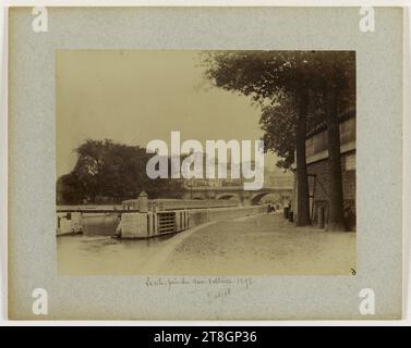 Blick auf Pont-Neuf und Île de la Cité, Square du Vert-Galant, vom Quai Voltaire, 1. Und 6. Arrondissement, Pariss, Atget, Eugène (Jean Eugène Auguste Atget), Fotograf, Fotografie, Grafik, Fotografie, Fotografie, Albumendruck, Abmessungen - Arbeit: Höhe: 17,5 cm, Breite: 22,3 cm, Abmessungen - Antike Halterung:, Höhe: 24 cm, Breite: 30,1 cm Stockfoto