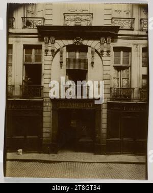 Hôtel Jacques Auvray, Rue Saint-Victor 14, 5. Arrondissement, Paris, Atget, Eugène (Jean Eugène Auguste Atget), Fotograf, Fotografie, Grafik, Albumendruck, Abmessungen – Arbeit: Höhe: 22 cm, Breite: 18,1 cm Stockfoto