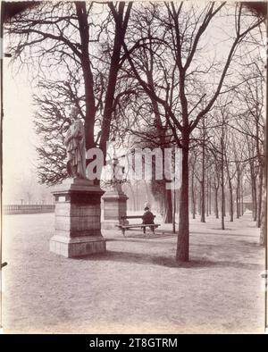 Jardin du Luxembourg, 6. Arrondissement, Paris, Atget, Eugène (Jean Eugène Auguste Atget), Fotograf, Fotografie, Grafik, Albumendruck, Abmessungen – Arbeit: Höhe: 22 cm, Breite: 17,7 cm Stockfoto