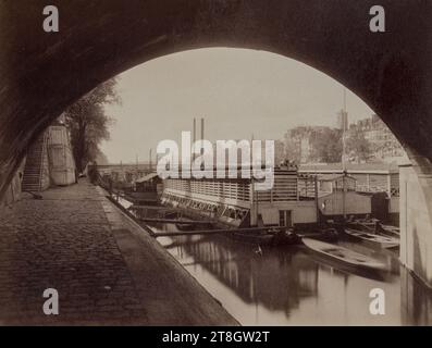 Die seine, Blick unter der Pont Marie, vom Quai d'Anjou in Richtung Hôtel de Ville, 4. Arrondissement, Paris, Atget, Eugène (Jean Eugène Auguste Atget), Fotograf, Fotografie, Grafik, Albumendruck, Abmessungen – Arbeit: Höhe: 17,6 cm, Breite: 22,8 cm Stockfoto