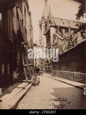 Perspektive der Rue des Prêtres-Saint-Séverin, Kirche Saint-Séverin, 5. Arrondissement, Paris, Atget, Eugène (Jean Eugène Auguste Atget), Fotograf, Fotografie, Grafik, Albumendruck, Abmessungen – Arbeit: Höhe: 21,9 cm, Breite: 18 cm Stockfoto