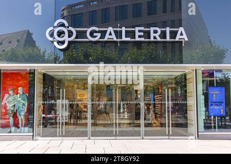 Galeria Laden Geschäft Einzelhandel an der Zeil in Frankfurt, Deutschland Frankfurt, Deutschland - 18. Juli 2023: Galeria Laden Geschäft Einzelhandel an der Zeil in Frankfurt, Deutschland. *** Galeria Laden Einzelhandelsgeschäft auf der Zeil in Frankfurt, Deutschland Frankfurt, Deutschland 18 Juli 2023 Galeria Laden Einzelhandelsgeschäft auf der Zeil in Frankfurt, Deutschland Credit: Imago/Alamy Live News Stockfoto