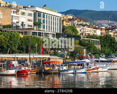 Marina in Alanya, Türkische Riviera an der Mittelmeerküste, Antalya, Türkei Stockfoto