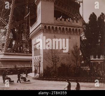 Pavillon der Republik San Marino, errichtet am Fuße des Eiffelturms während der Weltausstellung von 1900, 7. Arrondissement, Paris, Fotograf, 19.-20. Jahrhundert, Fotografie, Grafik, Fotografie, Gelatine Silberchloriddruck, Abmessungen - Bild:, Höhe: 7,4 cm, Breite: 8,6 cm, Abmessungen - Rand:, Höhe: 7,9 cm, Breite: 9 cm Stockfoto