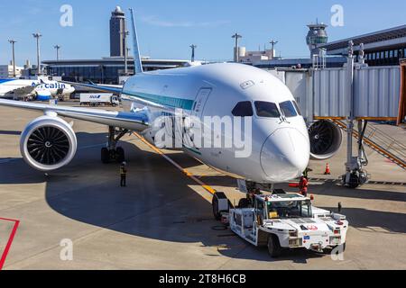 Zipair Boeing 787-8 Dreamliner Flugzeug Flughafen Tokio Narita in Japan Tokio, Japan. , . Ein Boeing 787-8 Dreamliner Flugzeug der Zipair mit dem Kennzeichen JA850J auf dem Flughafen Tokyo Narita NRT in Japan. *** Zipair Boeing 787 8 Dreamliner Flugzeug Tokyo Narita Airport in Japan Tokio, Japan 7. Oktober 2023 Ein Zipair Boeing 787 8 Dreamliner Flugzeug mit Nummernschild JA850J am Flughafen Tokio Narita NRT in Japan Credit: Imago/Alamy Live News Stockfoto