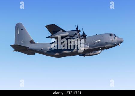 US Air Force Lockheed Martin Hercules Flugzeug Flughafen Split in Kroatien Split, Kroatien - 31. Mai 2023: Ein Lockheed Martin Hercules Flugzeug der US Air Force mit dem Kennzeichen 09-5713 auf dem Flughafen Split SPU in Kroatien. *** US Air Force Lockheed Martin Hercules Aircraft Split Airport in Kroatien Split, Kroatien 31 Mai 2023 Ein Lockheed Martin Hercules Flugzeug der US Air Force mit dem Kennzeichen 09 5713 am Split SPU Airport in Kroatien Credit: Imago/Alamy Live News Stockfoto