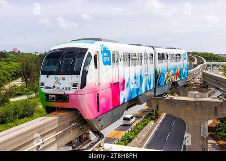 Okinawa Einschienenbahn Zug der Einschienenbahn Nahverkehr in Naha, Japan Naha, Japan. , . Okinawa Einschienenbahn Zug der Einschienenbahn Nahverkehr in Naha, Japan. *** Okinawa Einschienenbahn der Einschienenbahn in Naha, Japan Naha, Japan 3. Oktober 2023 Okinawa Einschienenbahn der Einschienenbahn in Naha, Japan Credit: Imago/Alamy Live News Stockfoto