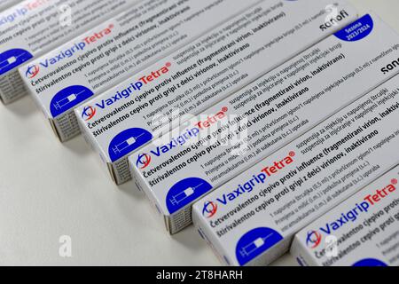 Zagreb, Kroatien. November 2023. Foto am 20. November 2023 zeigt Vaxigrip Tetra Impfstoff gegen Grippe, in Zagreb, Kroatien, am 20. November 2023. Foto: Sandra Simunovic/PIXSELL Credit: Pixsell/Alamy Live News Stockfoto