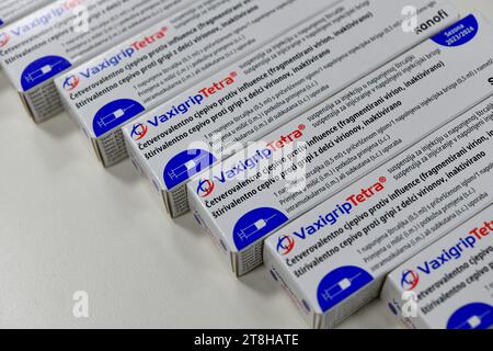 Zagreb, Kroatien. November 2023. Foto am 20. November 2023 zeigt Vaxigrip Tetra Impfstoff gegen Grippe, in Zagreb, Kroatien, am 20. November 2023. Foto: Sandra Simunovic/PIXSELL Credit: Pixsell/Alamy Live News Stockfoto