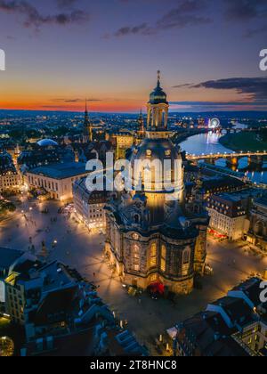 Dresden Altstadt Luftbild historisches Stadtzentrum von Dresden, mit der Frauenkirche am Neumarkt. Dresden Sachsen Deutschland *** Dresdner Altstadt aus der Vogelperspektive historisches Stadtzentrum von Dresden, mit der Frauenkirche am Neumarkt Dresden Sachsen Deutschland Dresden23 0844 Credit: Imago/Alamy Live News Stockfoto