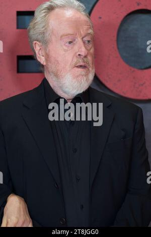 Madrid. Spanien. 20231120 besucht Ridley Scott die Premiere von Napoleon im Prado Museum am 20. November 2023 in Madrid, Spanien Credit: MPG/Alamy Live News Stockfoto