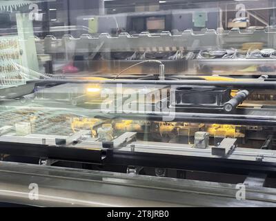 Großdruckmaschinen - Veranstaltungen und Werbung - Fabrikwerkzeuge und -Ausrüstung für den Druck. Stockfoto