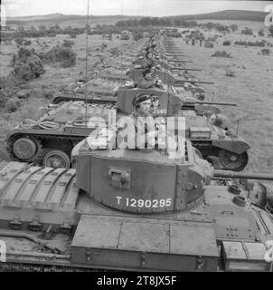 Valentine Mark III. Panzer der 16. Panzerbrigade 1. Polnische Korps stellten sich während einer Übung in Schottland auf Foto, das während des Besuchs von General Alan Brookes beim schottischen Kommando aufgenommen wurde. Stockfoto