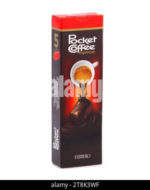 BUKAREST, RUMÄNIEN - 10. DEZEMBER 2019. Packung mit Pocket Coffee Espresso, hergestellt von der italienischen Firma Ferrero Stockfoto