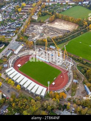 Luftbild, Lohrheidestadion Fußballplatz und Leichtathletikstadion der SG Wattenscheid 09, Baustelle mit Neubau Westtribüne, Baustelle mit Umbau Regenrückhaltebecken Wattenscheider Bach, Leithe, Bochum, Ruhrgebiet, Nordrhein-Westfalen, Deutschland ACHTUNGxMINDESTHONORARx60xEURO *** Luftaufnahme, Lohrheidestadion Fussball- und Leichtathletikstadion der SG Wattenscheid 09, Baustelle mit neuer Westtribüne, Baustelle mit Wiederaufbau des Regenwasserrückhaltebeckens Wattenscheider Bach, Leithe, Bochum, Ruhrgebiet Nordrhein-Westfalen, Deutschland ACHTUNGxMINDESTHONORARx60xEURO Stockfoto