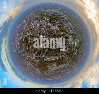 Luftbild, Wohngebiet und Ortsansicht Wattenscheid Mitte Zentrum Lyrenstraße und Marienstraße, Erdkugel, Fisheye Aufnahme, Fischaugen Aufnahme, 360 Grad Aufnahme, winzige Welt, kleiner Planet, Fisheye Bild, Wattenscheid, Bochum, Ruhrgebiet, Nordrhein-Westfalen, Deutschland ACHTUNGxMINDESTHONORARx60xEURO *** Luftaufnahme, Wohn- und Stadtansicht Wattenscheid Mitte Zentrum Lyrenstraße und Marienstraße, Globus, Fischaugenbild, 360°-Bild, winzige Welt, kleiner Planet, Fischaugenbild, Wattenscheid, Bochum, Ruhrgebiet, Nordrhein-Westfalen, Deutschland ACHTUNGxMINDESTHONORARx60xEURO Stockfoto