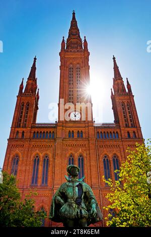 Neogotische Marktkirche, Marktkirche mit Statue Wilhelm des Schweigen, Deutschland, Hessen, Wiesbaden Stockfoto