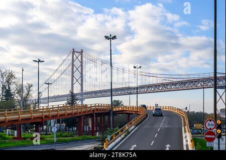 LISSABON, PORTUGAL, Puente 25 de Abril oder Brücke vom 25. April Stockfoto