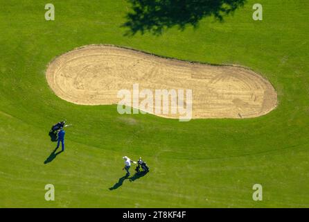 Luftaufnahme, Golfplatz Repetal und Golfspieler, Niederhelden, Attendorn, Sauerland, Nordrhein-Westfalen, Deutschland Stockfoto