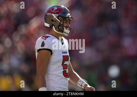 November 2023; Santa Clara, CA, USA; Jake Camarda (5) vor dem Beginn des Spiels gegen die San Francisco 49ers im Levi’s Stadium. (Stan Szeto/Image of Sport) Stockfoto