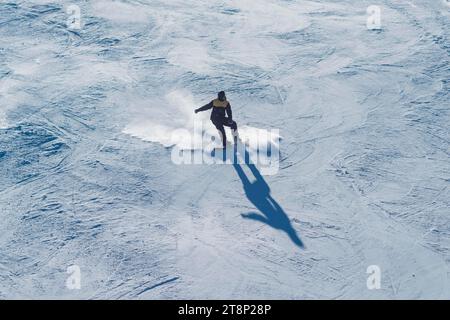 Snowboarder, 15 Jahre alt, Tegelberg, bei Füssen, Allgäuer Alpen, Allgaeu, Bayern, Deutschland Stockfoto