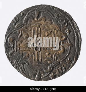 Zählzeichen mit drei Fleurs-de-Lis in einem doppelten Vierfach, 13.-15. Jahrhundert, Numismatisch, Token (numismatisch), Kupfer, Abmessungen – bearbeitet: Durchmesser: 2,6 cm, Gewicht (Typenabmessung): 3,515 g Stockfoto